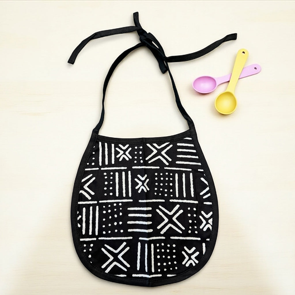 Afrikanischer Print Baby-Lätzchen - Schwarz Weiß X Bogolan (Unisex)