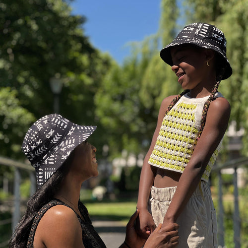 Bucket hat / Fischerhut mit afrikanischem Print - Schwarz Weiß Bogolan - Kinder Größen (Unisex)
