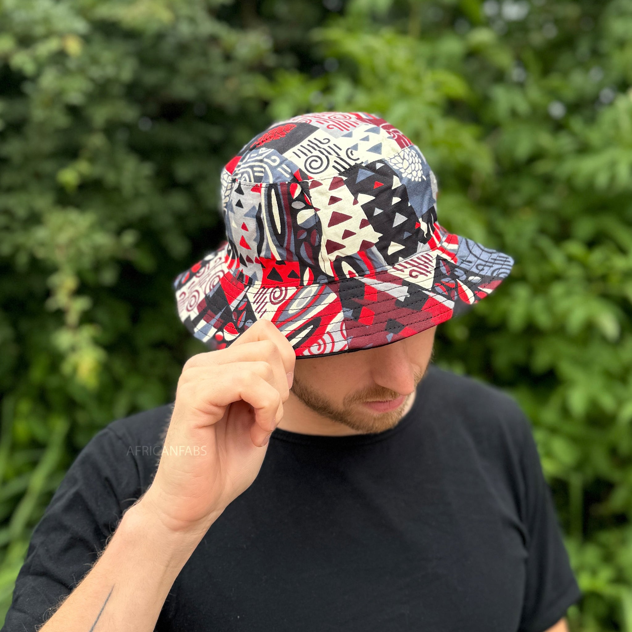 Bucket hat / Fischerhut mit afrikanischem Print - Rote Formen - Kinder & Erwachsene Größen (Unisex)