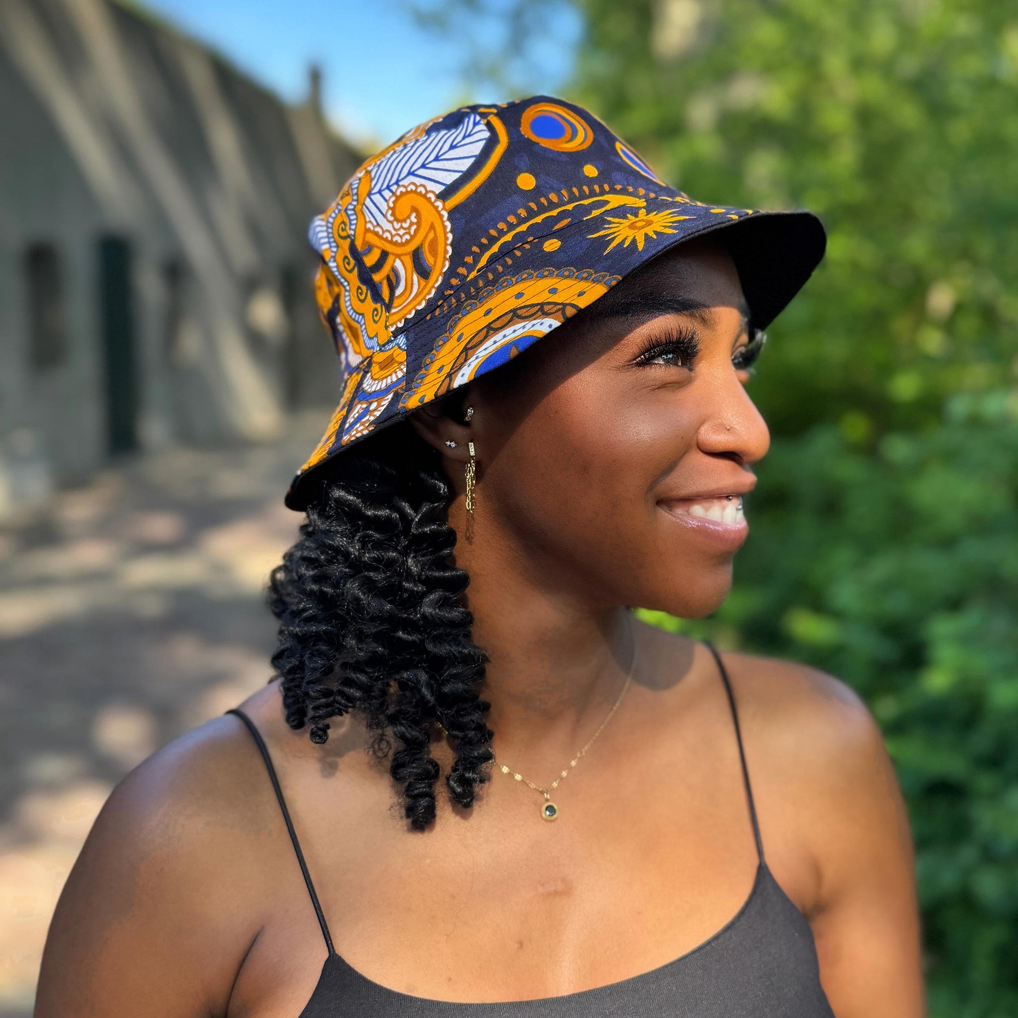 Bucket hat / Fischerhut mit afrikanischem Print - Marineblau Gelb Paisley - Kinder & Erwachsene Größen (Unisex)