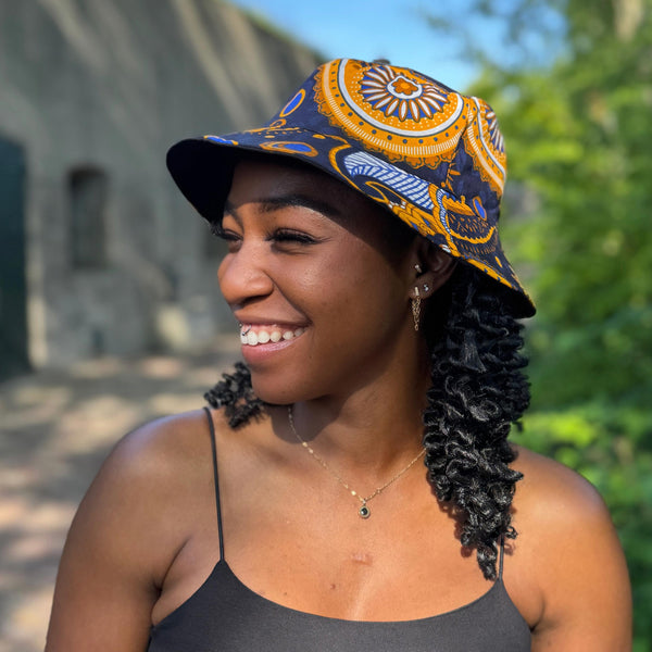 Bucket hat / Fischerhut mit afrikanischem Print - Marineblau Gelb Paisley - Kinder & Erwachsene Größen (Unisex)