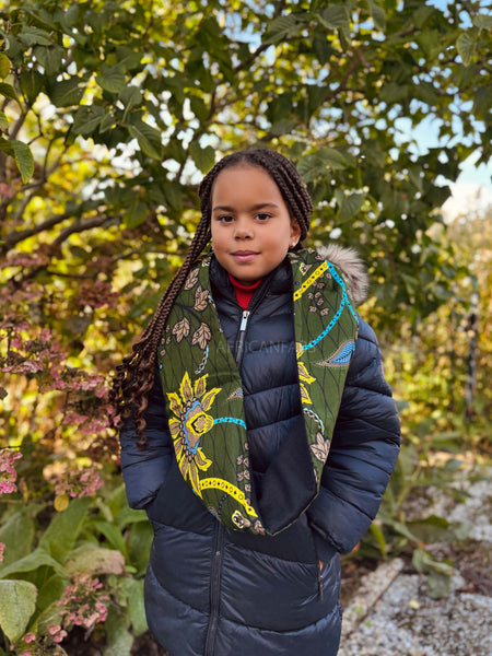 Warmer Rollkragenpullover Schal für Kinder mit afrikanischem Print Unisex - Dunkelgrün & Gelb Botanical Flow