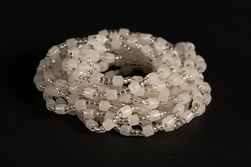 Waist Beads / Afrikanische Taillenkette - NOSA- Weiss Glow (elastisch)