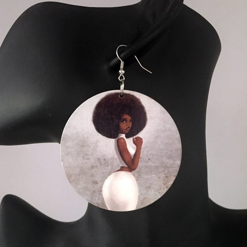 Afrika inspirierte Ohrringe aus Holz | Afro Weis Kleid