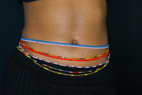 Waist Beads / Afrikanische Taillenkette - OSAYEMWENRE - Blau / Rosa (elastisch)